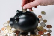 如何评估民富基金的表现？这种评估方法有哪些科学依据？