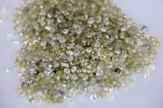 英美资源集团出售戴比尔斯的计划因钻石产量削减而变得复杂 英美资源集团出售戴比尔斯的计划因钻石产量削减而变得复杂