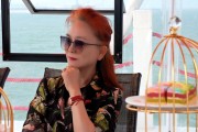 圣蓝海洋公园：玫瑰人生之旅，探索美好生活的诗意篇章
